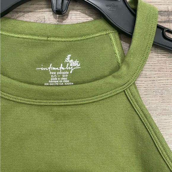 Free People Green XS or S Crop Tank Top - Picture 3 of 5